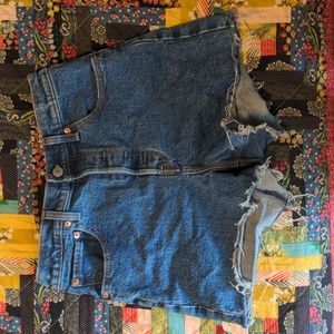 Levi's Ribcage Shorts 28 DENIM DEALS, 2 FOR 45